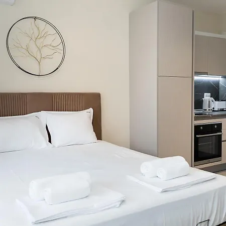 Stylish With Balcony - Bella Vita, By Flat Mаnаger *