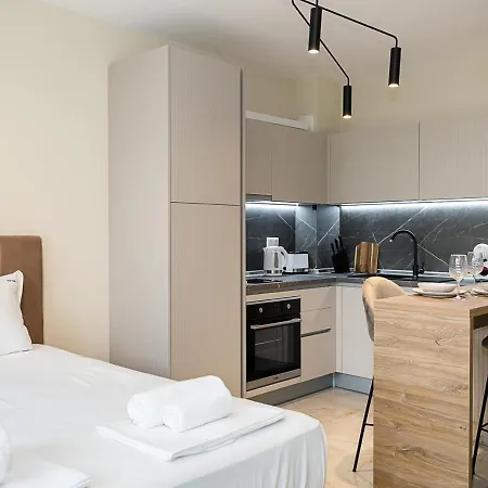 Stylish With Balcony - Bella Vita, By Flat Mаnаger Apartament *